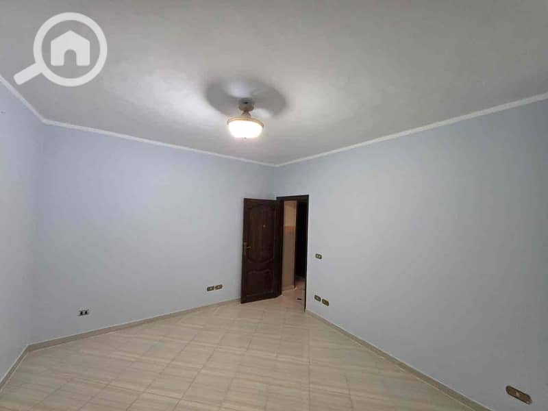 24 ec48874a-0e66-48ce-a387-6d64ebc94f28. jpg