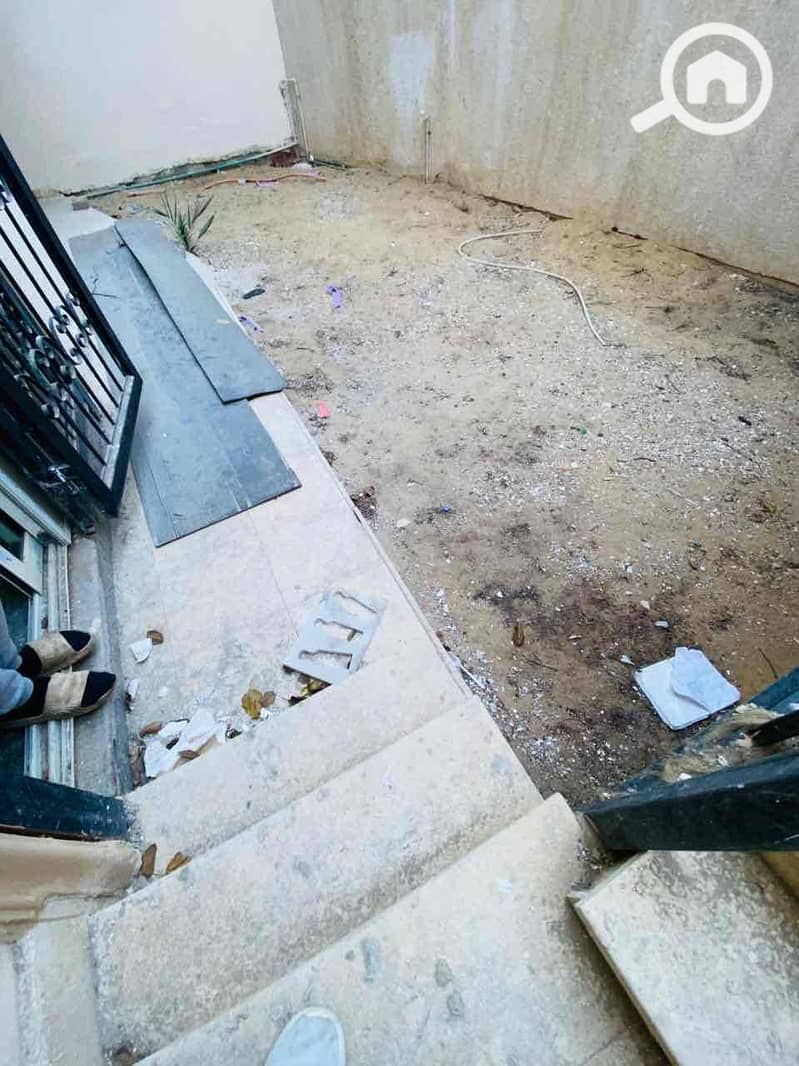 15 f44d5e54-9de5-44f1-a29a-ccb1d338c440. jpg