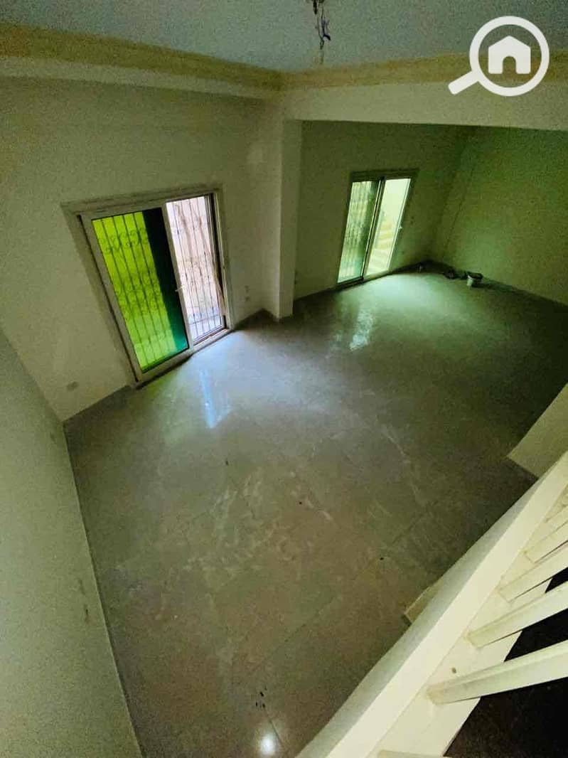 25 c610d850-4ca6-47da-805e-1e0ea772bbd7. jpg