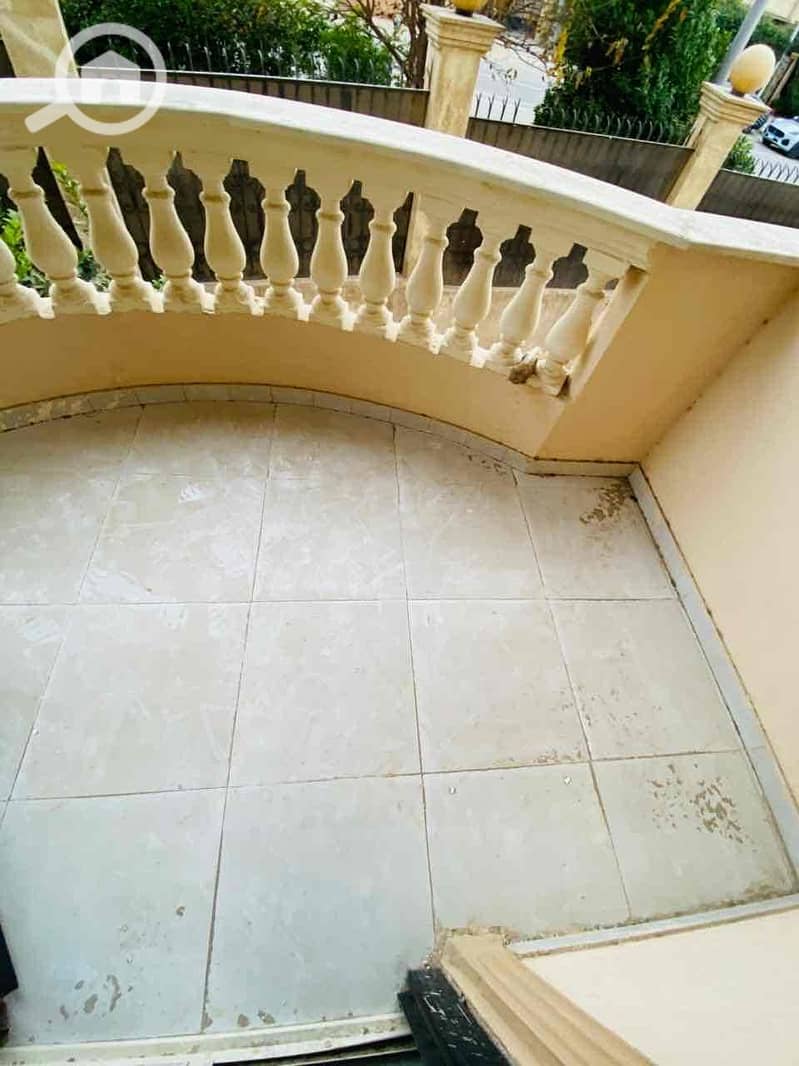 41 ee36b04f-b545-4872-8885-79379675a7df. jpg