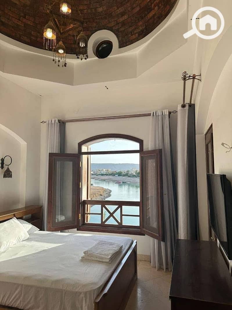 8 518016163_122179426358557853_338102606658319673_n. jpg