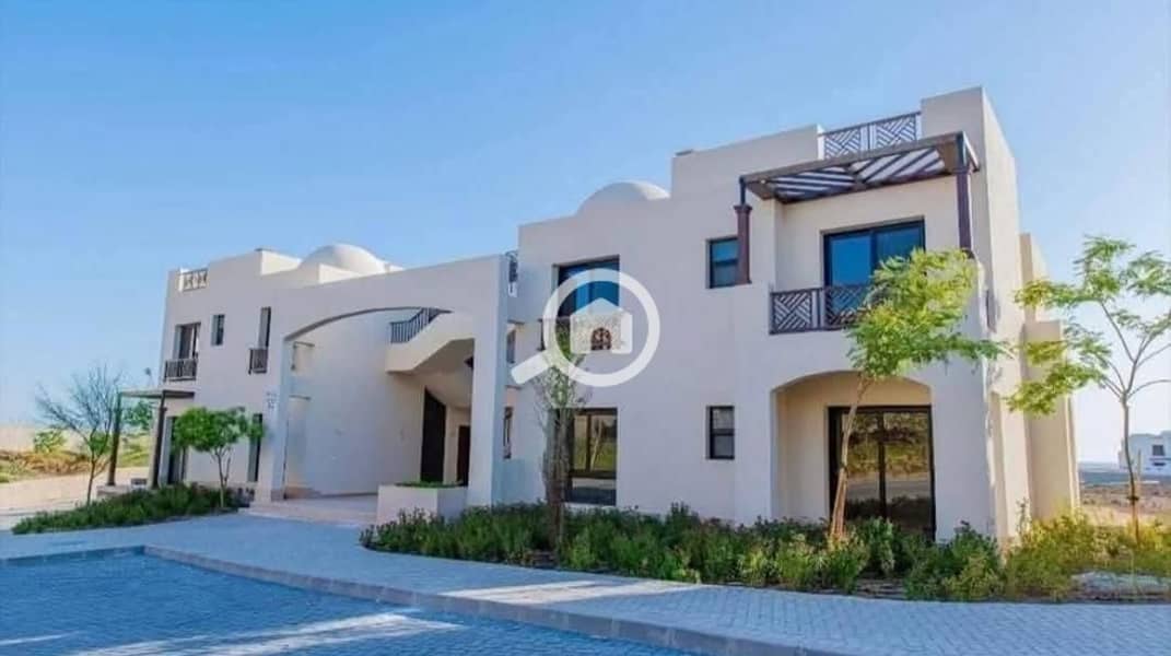 12 f74a18b5-dbca-4cef-bd5d-0451b121c380. jpg