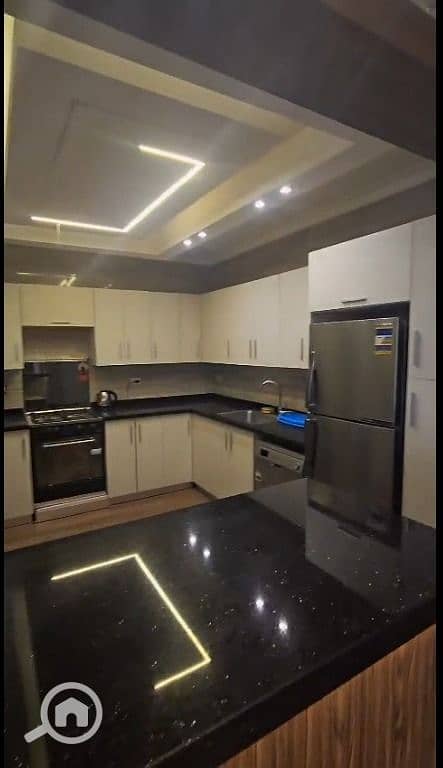 5 eebc3899-7db7-4933-bf98-0a71d667024f. jpg