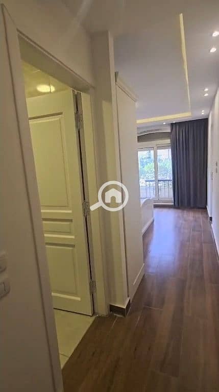 12 be256f29-4bec-42bb-afaf-fe734a503a8a. jpg