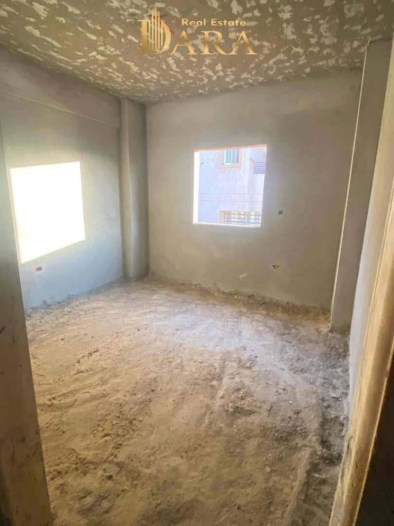 12 c719110d-2244-4a6d-bd89-6f524a2b2806. jpg