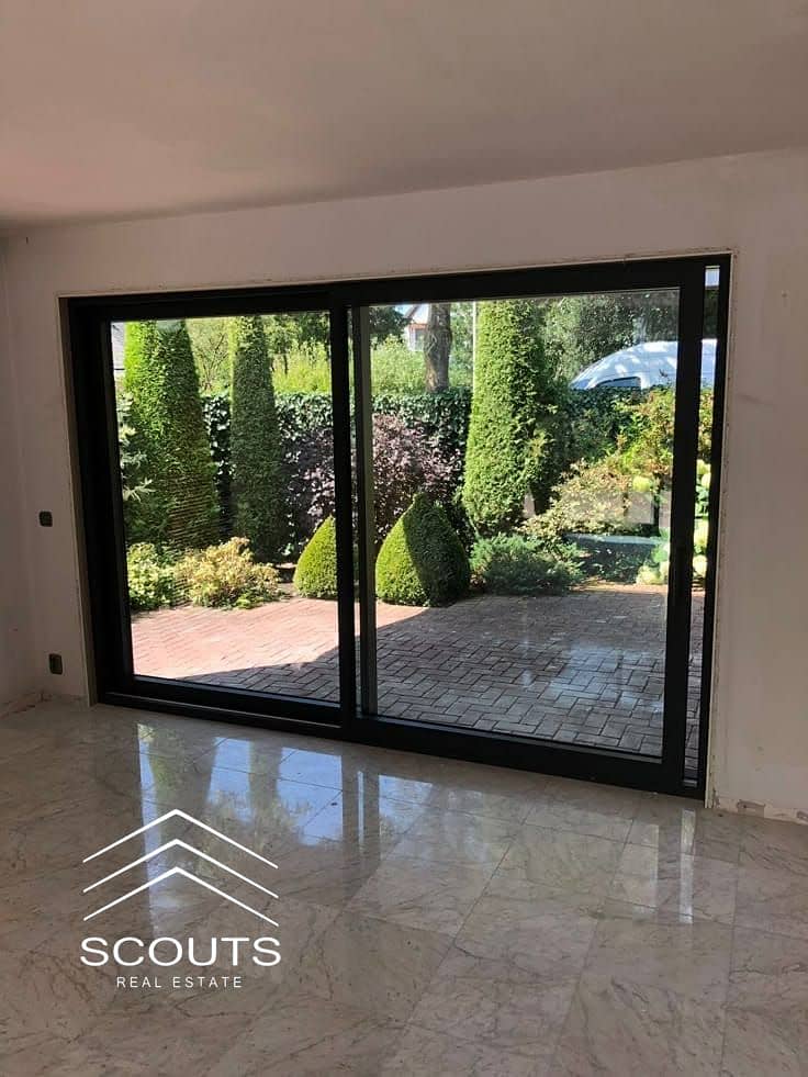 6 40d9b002-0001-4e3a-80f4-4dccd4eeb01e. jpeg