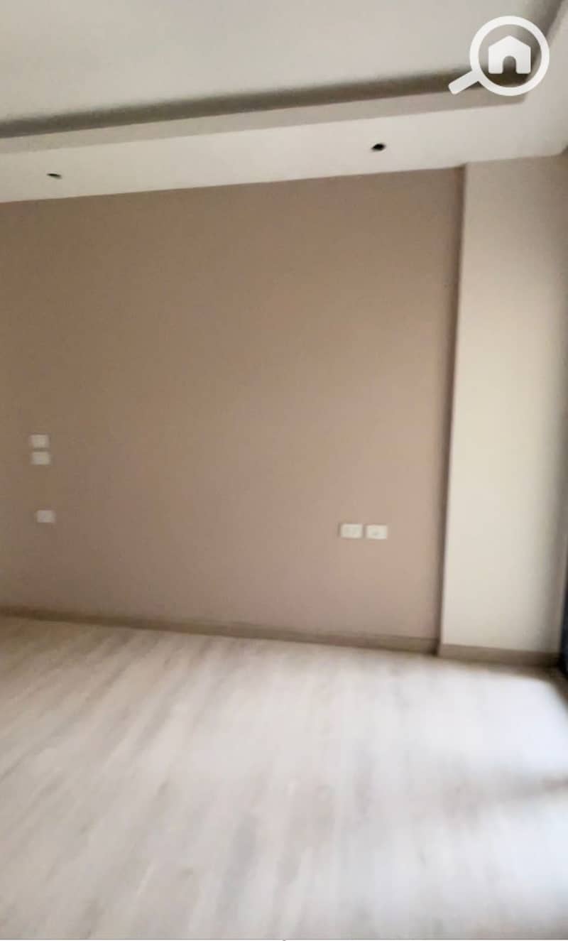 7 WhatsApp Image 2025-08-24 at 16.07. 42_e8dadf2d. jpg