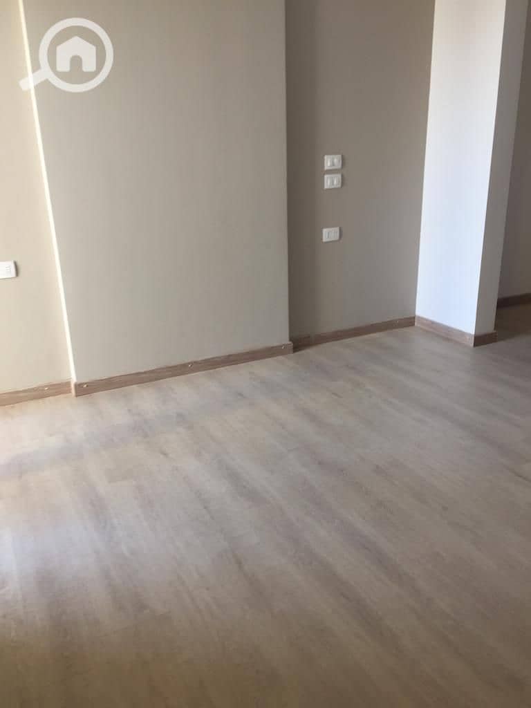 8 WhatsApp Image 2025-09-13 at 13.43. 42_8a27d3f7. jpg