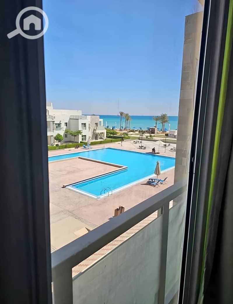 4 185ac30c-60cd-44eb-8962-a8f4fa65ecb8. jpeg