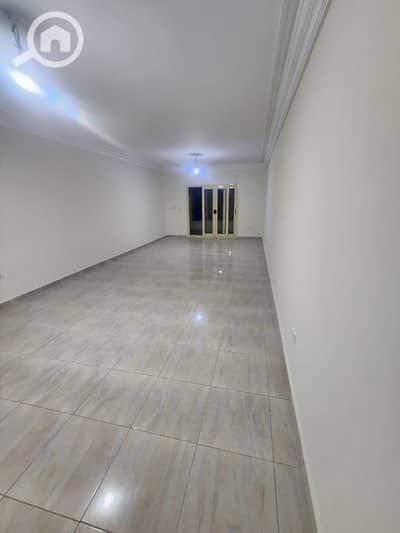 3 Bedroom Flat for Sale in Sheikh Zayed, Giza - WhatsApp Image 2026-01-07 at 11.06. 48 PM (1). jpeg