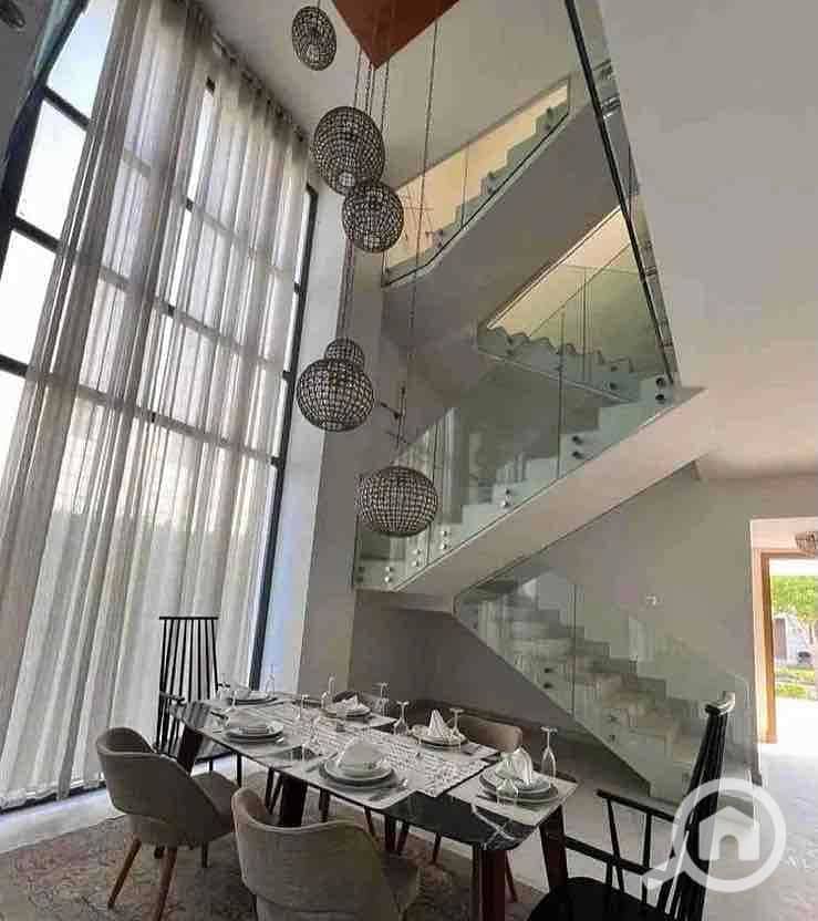 7 9fe5b0c4-04b5-4881-8102-674857ff622e. jpg