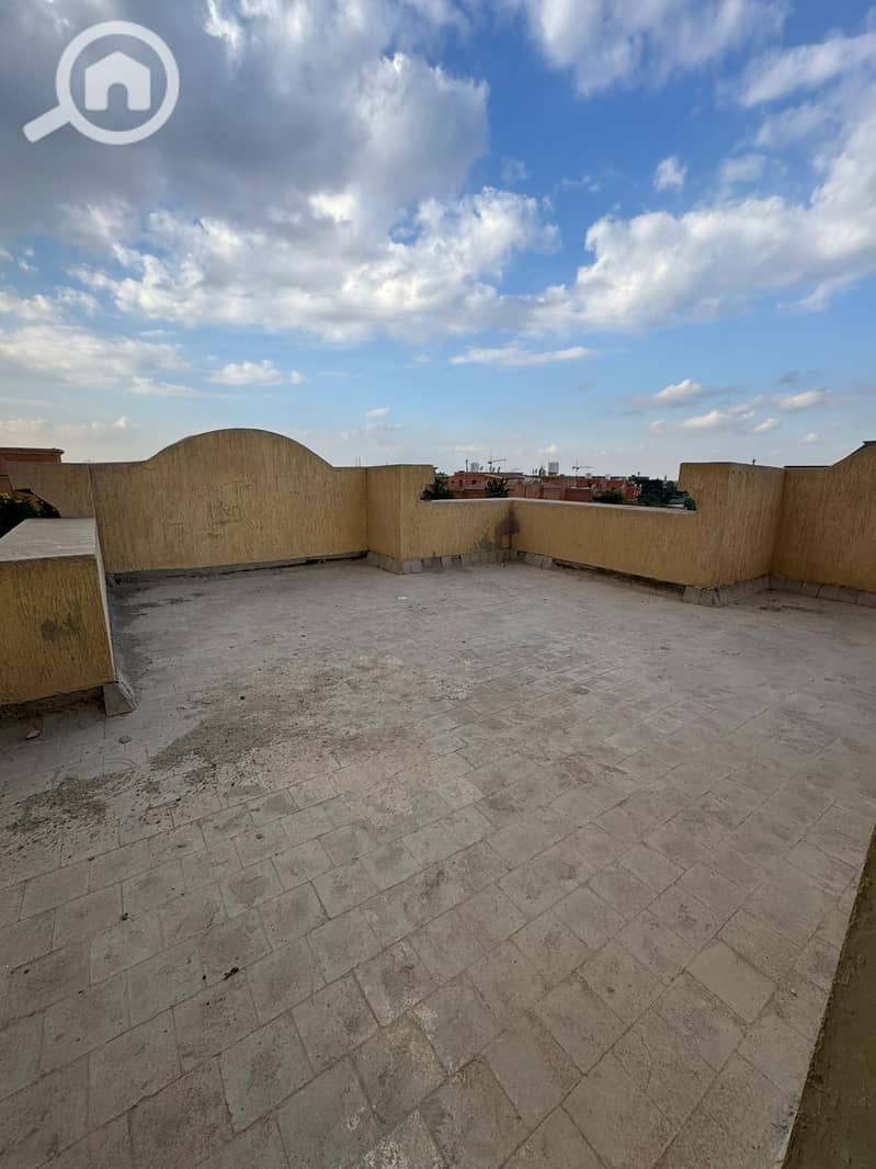 9 9951fe9e-b6a1-49bc-a323-80f20115824a. jpg