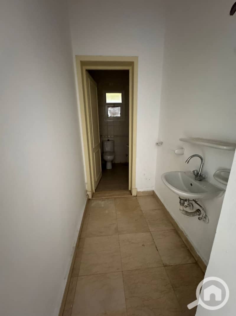 11 06cae4ee-ad22-4888-abca-d5f050058fa5. jpg