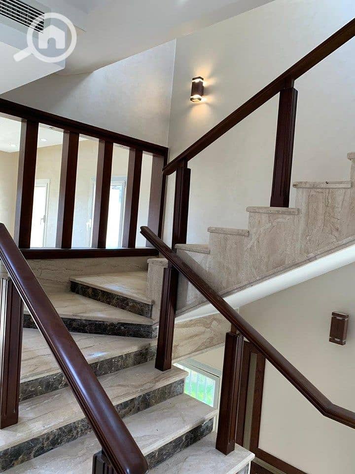 5 73342896_2306242369687449_856352226111651840_n. jpg