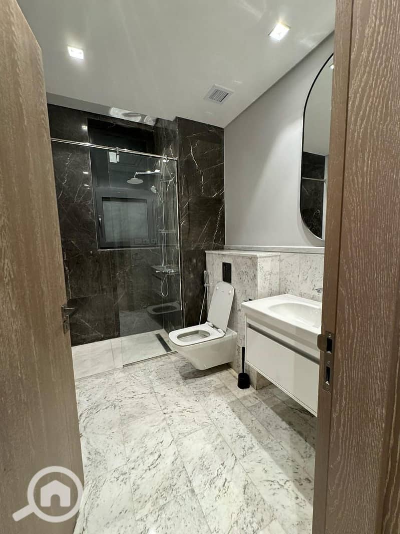 7 05971b40-f5f0-46cb-b113-a112d7fc56e3. jpeg