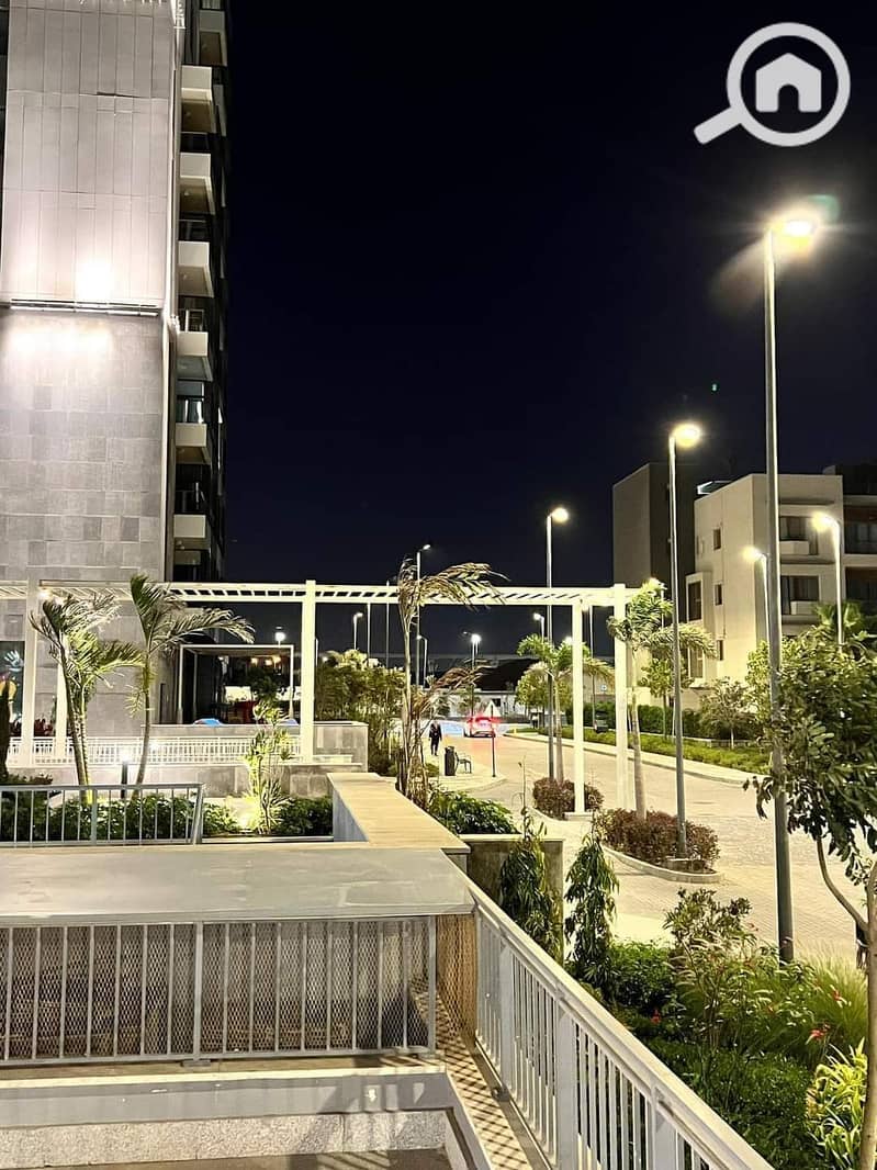 10 ccd046b8-9bc6-4a9f-8f37-f0aa10077f88. jpeg