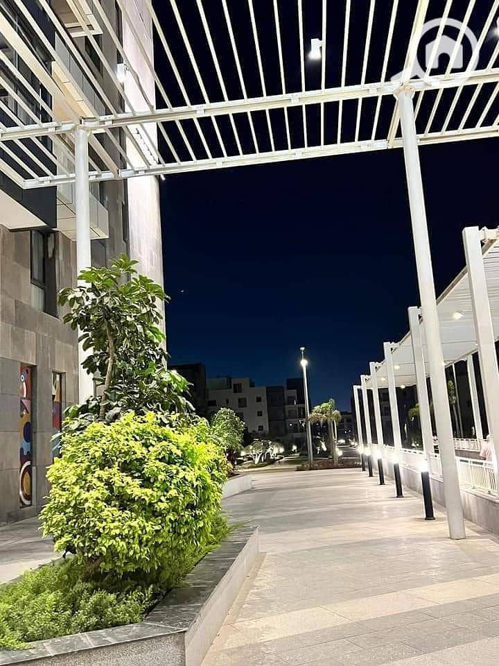 15 a7079996-95c1-4881-bf66-d8cb8780d6da. jpeg