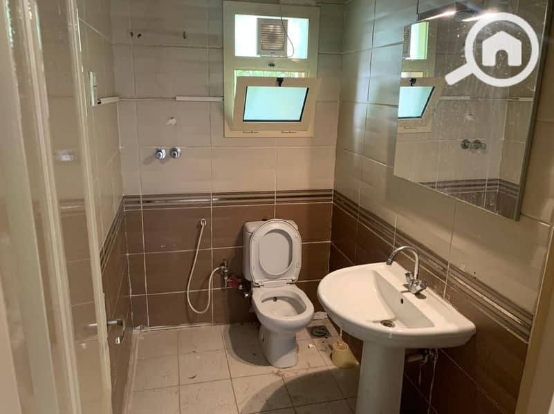 14 da0523d4-80a6-443f-9c82-27ac027f2336. jpg