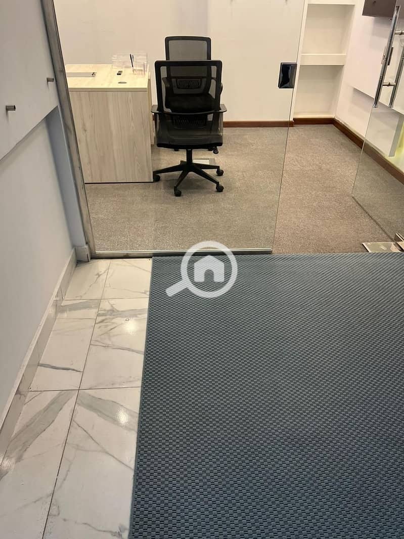 7 8c15afeb-8fbb-4ad0-b100-c0afcbc44e06. jpeg