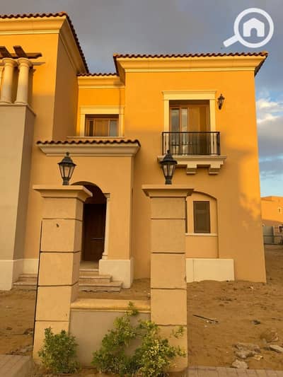 4 Bedroom Townhouse for Sale in New Cairo, Cairo - de9c801f-e7ae-4f41-8c9a-379023ff60d8. jpg