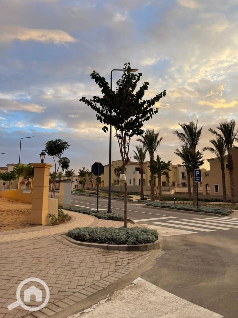 4 f5c86e79-026a-45f9-96d6-e7947c515273. jpg