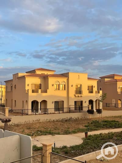 4 Bedroom Twin House for Sale in New Cairo, Cairo - adec3f24-f7be-4918-8fd4-d5a8867cad4e. jpg