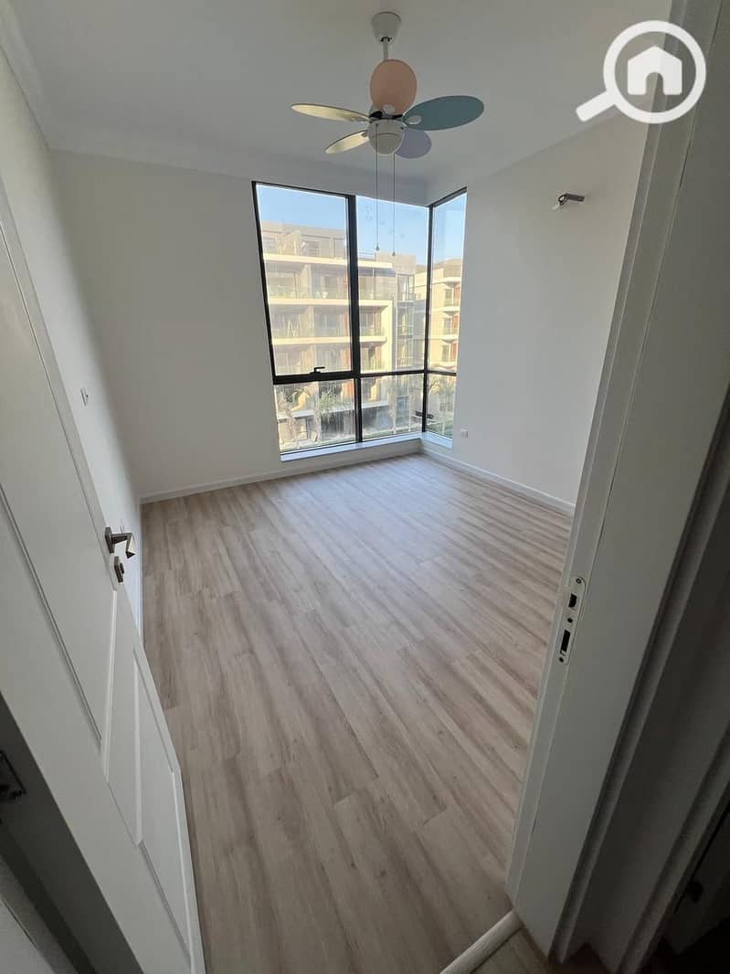 5 ccca00ec-bb89-47ff-8d05-a6ec8b158188. jpg