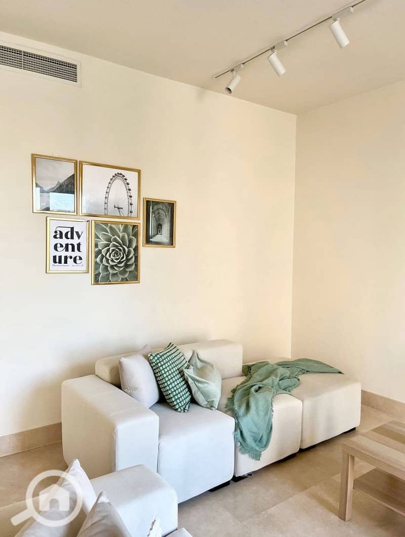 2 61e1641f-2e4e-47c2-94f3-904a3ec02338. jpeg