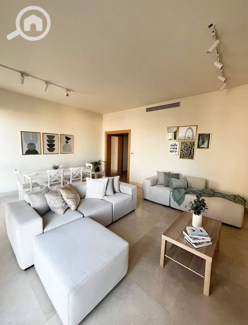 6 1fed1ff2-54b7-4eea-8a83-19586a45753b. jpeg