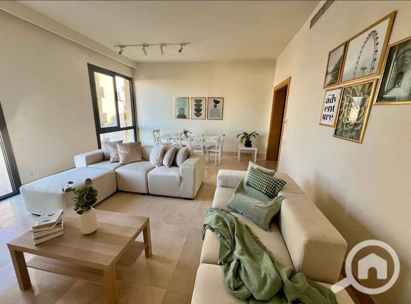 8 04b61876-2c8b-4032-bafb-66383fdd5ea2. jpeg