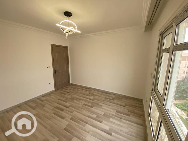 7 40d01ea4-4e78-408e-b767-273858d1c936. jpg