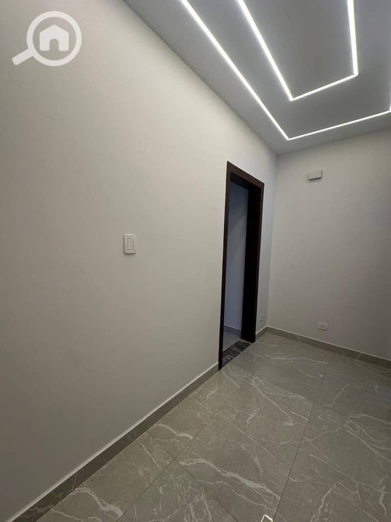 6 4c1a35d2-64ba-4962-8d48-53c858de51d6. jpeg