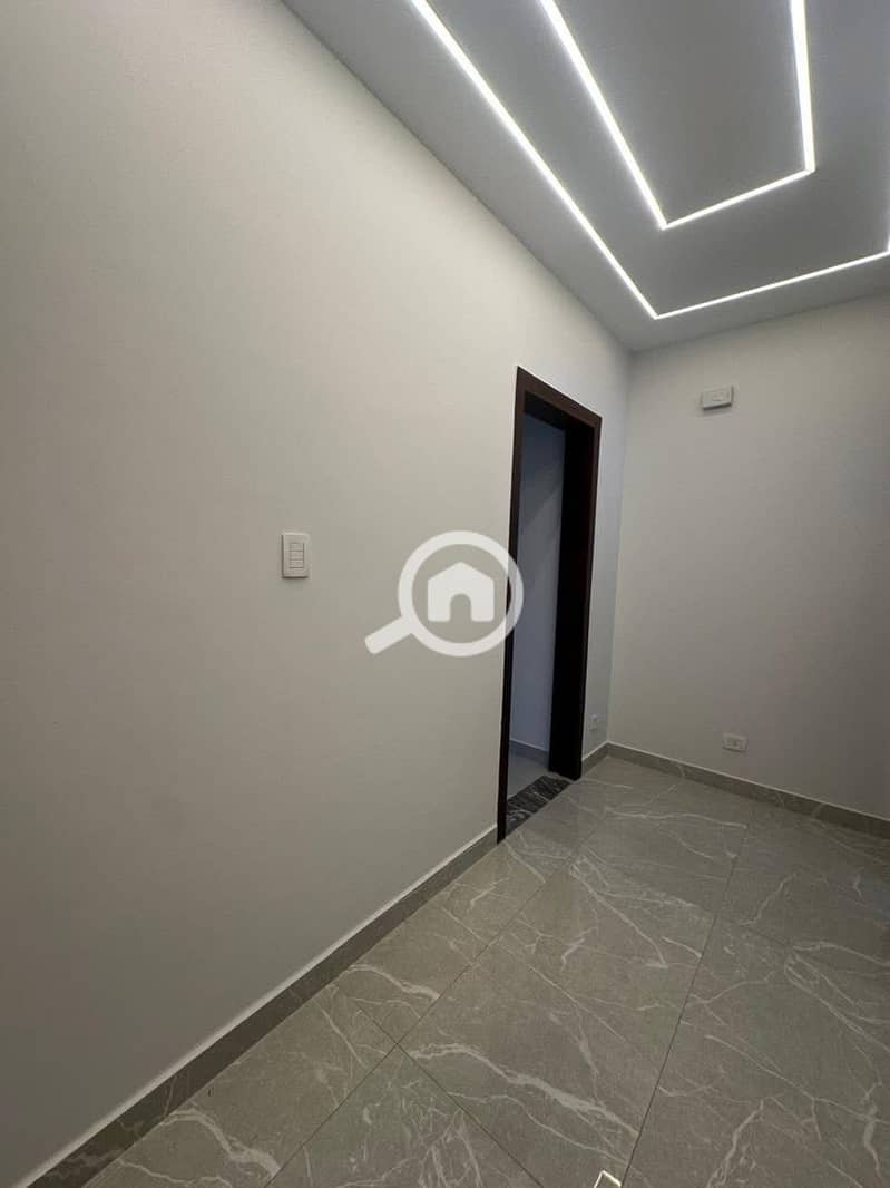 9 4c1a35d2-64ba-4962-8d48-53c858de51d6. jpeg