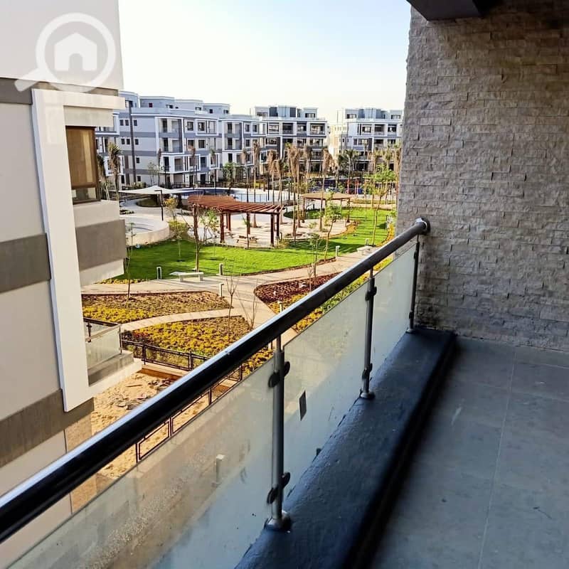 11 8f06999f-827b-40bf-8085-de905632568d. jpeg