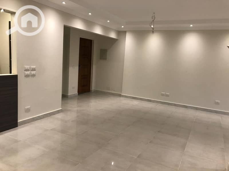 4 0a399b46-ef7f-4f94-a90e-bffa22734878. jpg