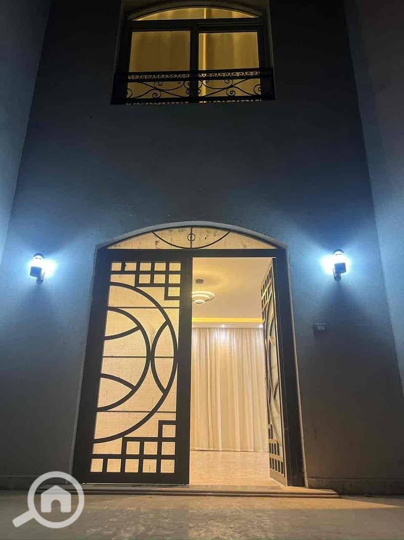 18 60de1451-ecc4-4eb3-ac99-f2d0ed56c51f. jpg