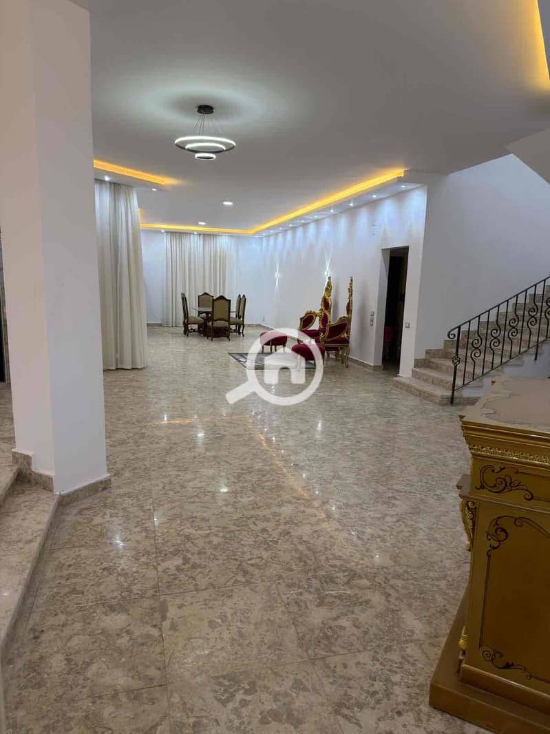 20 ee55f6e5-e55e-465d-8d9f-222095637c42. jpg