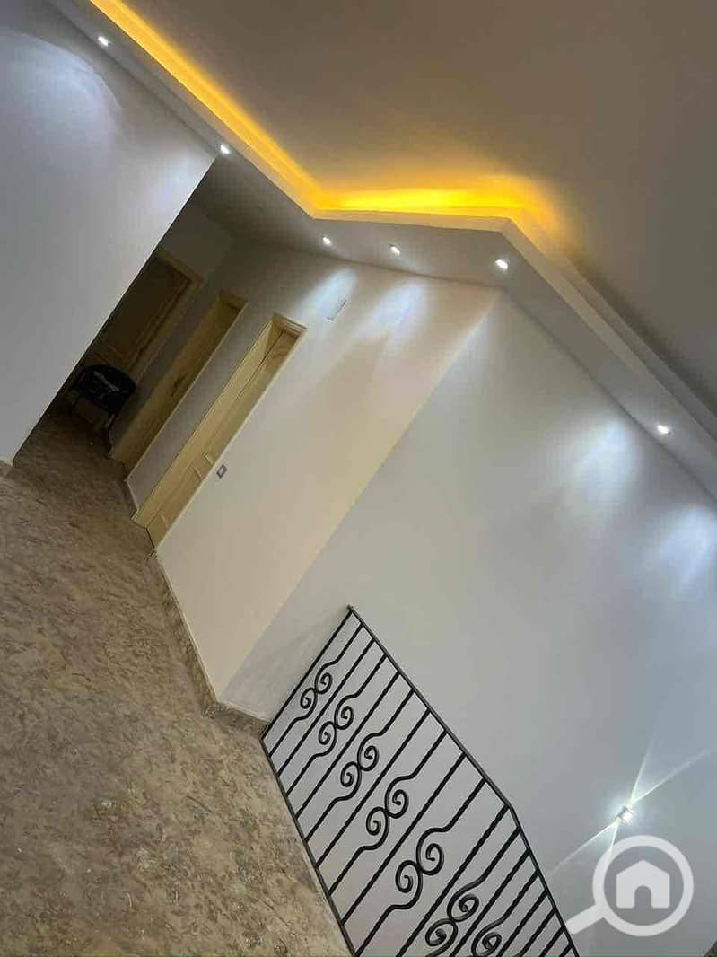 24 57057826-41a2-4961-ab2c-2998b76fb23c. jpg