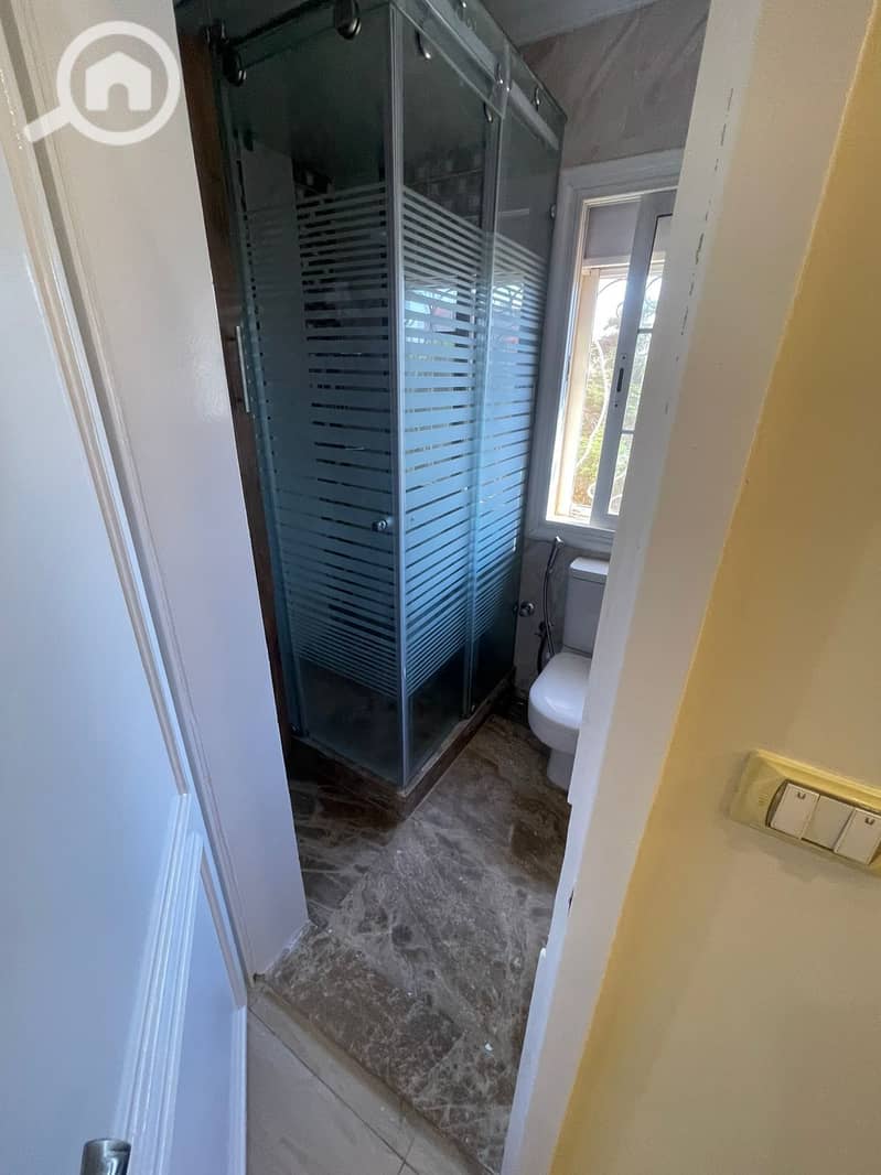 7 09c08efb-b5e5-4042-a5fa-a430f570d4b0. jpg