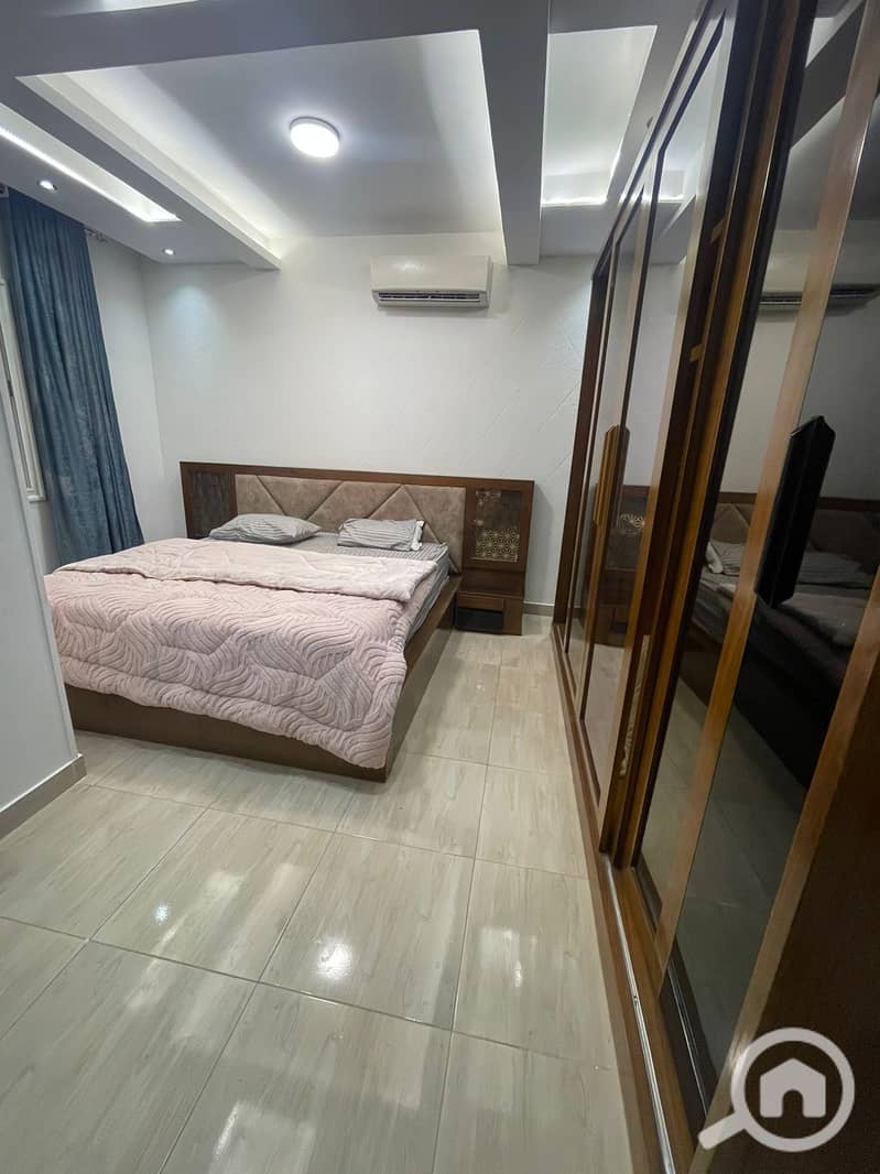 9 46f30bf8-7a55-4109-9cb3-cf1c01b1a262. jpg