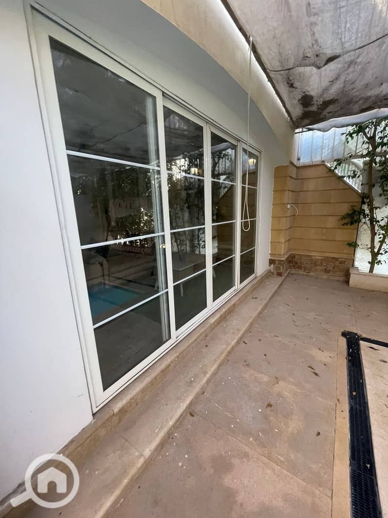 28 f043b536-252f-46fe-8a0a-8b7f78cff92a. jpg