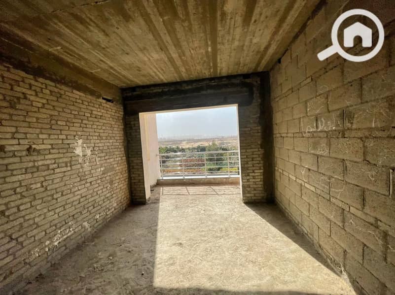 12 f2ce73f7-095d-4cdc-836e-375224aa9325. jpg