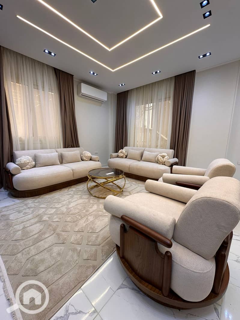 3 967cd30a-6da1-4c19-92f7-ae98cf02330c. jpeg