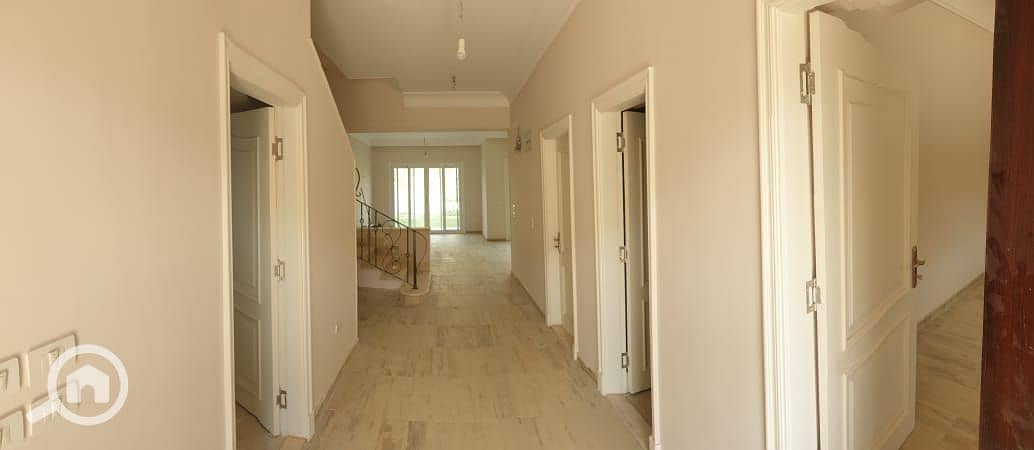 8 aeba2c78-dfea-4f55-bb9d-d3cdbff25897. jpg