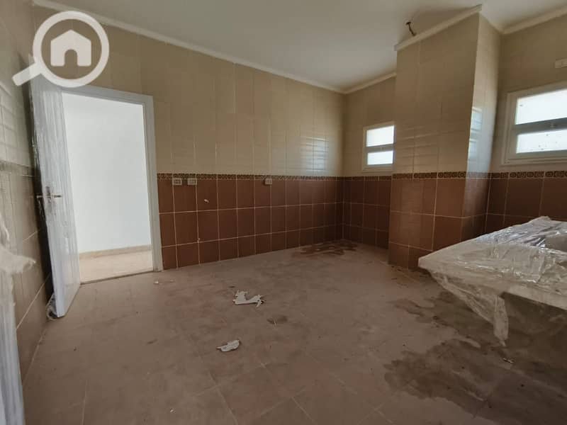 13 1763682b-e300-4e22-8eb7-2217a4c07095. jpg