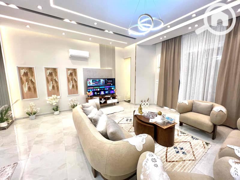 4 aa1e58a6-2c58-4d82-b328-975b036066fd. jpg