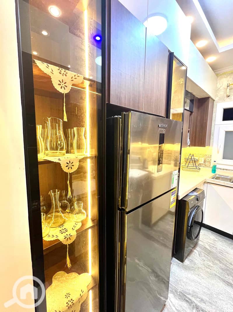 11 069ec3f4-bd82-40fe-817c-425dc940b825. jpg