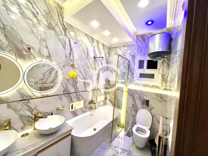 13 e03954bd-686d-4350-9b3a-c9d2ac7140ce. jpg