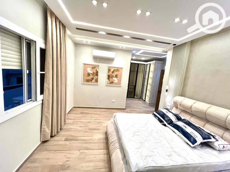 14 d24cc059-325c-46e5-848e-cbd216315950. jpg