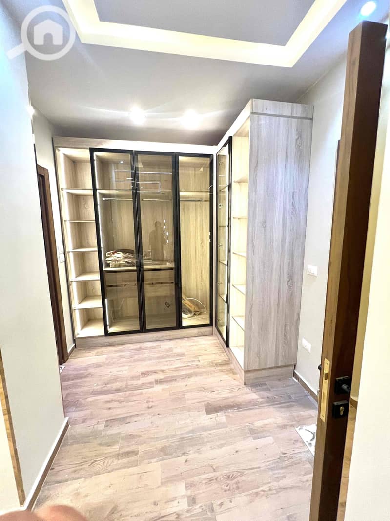 15 dd158dc2-af49-443e-a2e5-fe2a9beab820. jpg